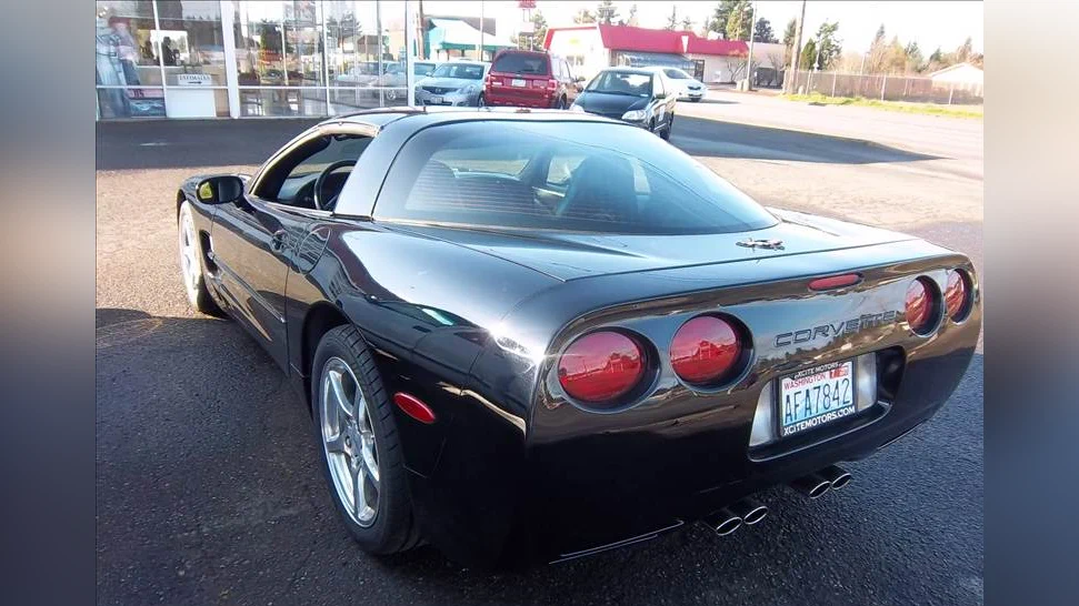 Click to Enlarge-Esc to Close Corvette Generations/C5/C5 Black Rear.webp